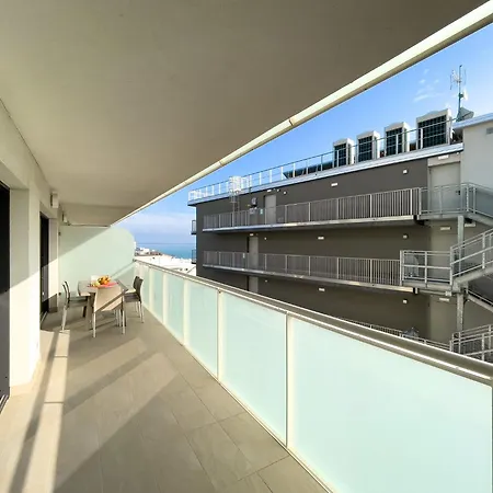 アパート Elegant Retreat In Lignano リニャーノ・サッビアドーロ