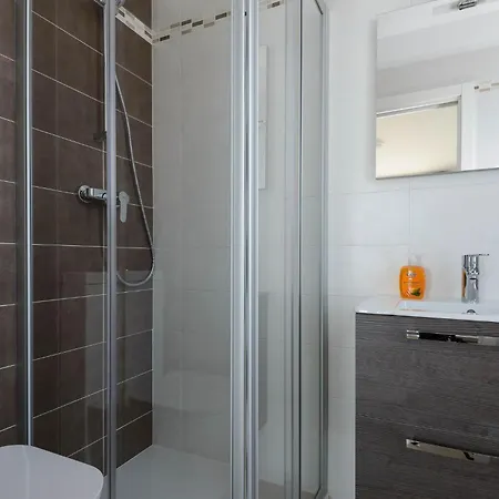 Elegant Retreat In Lignano リニャーノ・サッビアドーロ