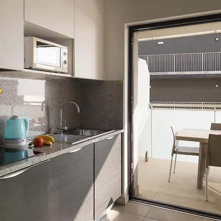 Elegant Retreat In Lignano アパート *